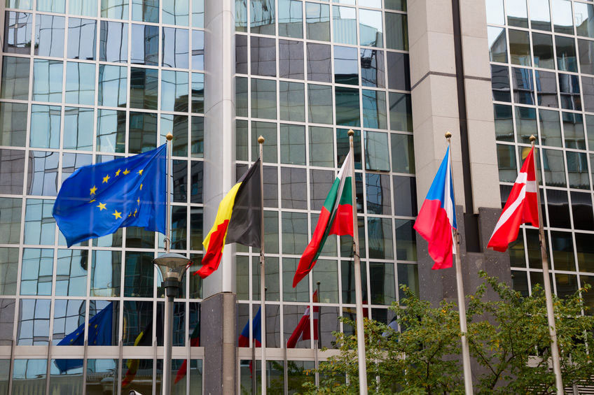 aantal  europese vlaggen bij hoofdkantoor EU