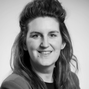 Portretfoto Linda van den Hoogen