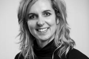 Portretfoto Anke van Burk